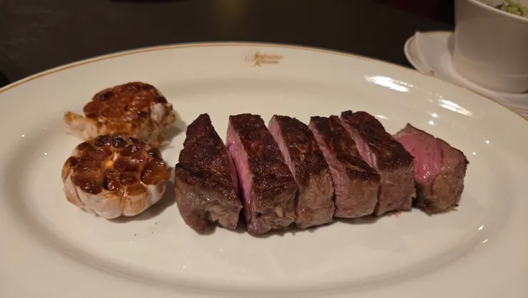 紐約客牛排肉香很足