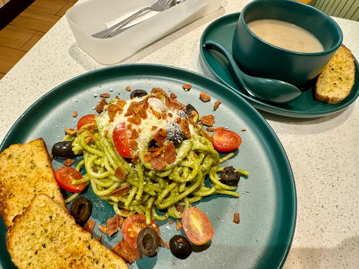 我點的晚餐套餐「Pesto Spaghetti」