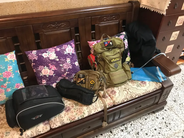 一趟行程超多家當