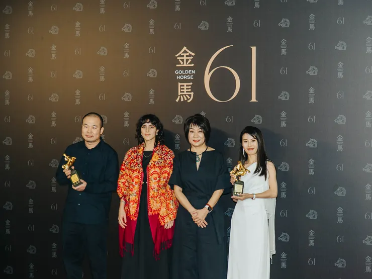 第 61 屆金馬獎最佳劇情片獎得主，《一部未完成的電影》劇組。／攝影 朱學文