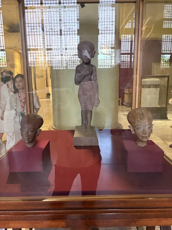 沒戴帽子的埃及人(外星人?)