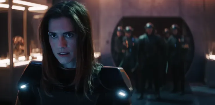 兩人同步，不再是控制，而是並肩作戰。