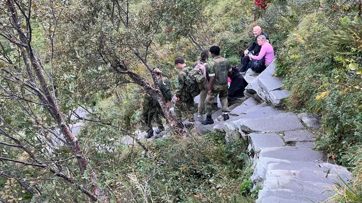 軍人的訓練是上下好幾趟