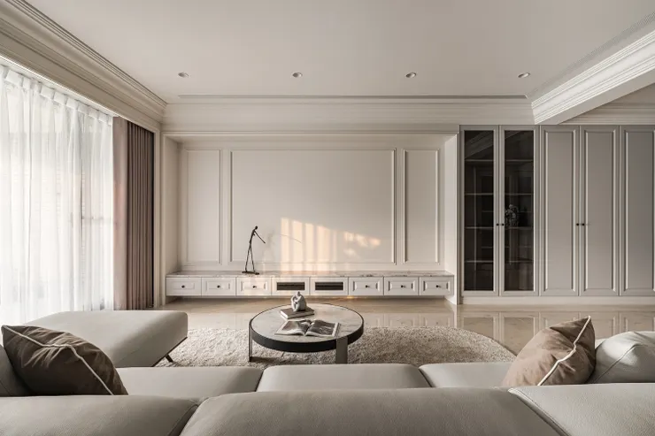 ▲藝瓦空間設計<御之苑D1-16F>，線條簡約的線板設計，呈現新古典美感
