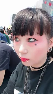 中年白眼到天邊之快還我大港開唱啊！