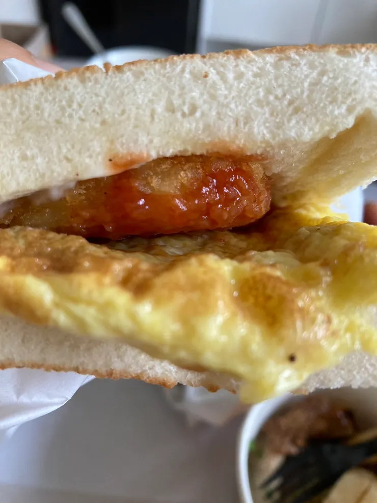 薯餅歐姆蛋吐司也是每次必吃的!