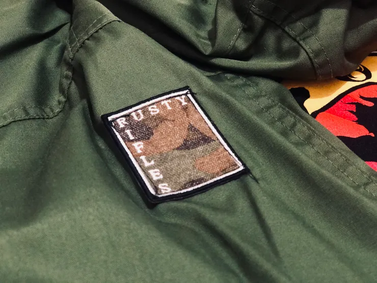佬步槍樂團的臂章周邊，我縫在M51軍裝外套上頭