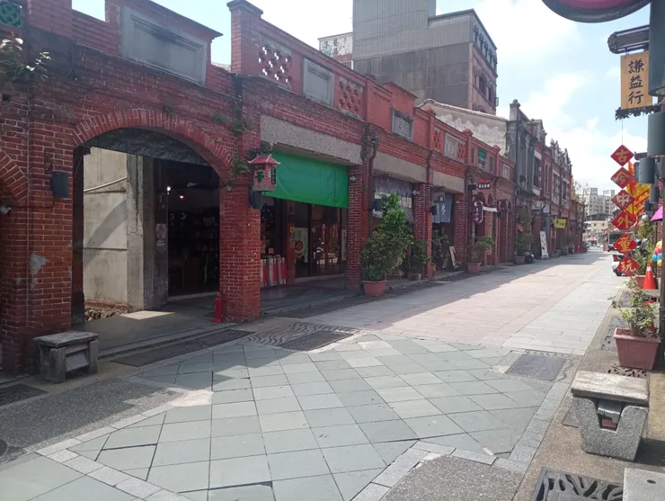 平日期間，店家並無每家都營業