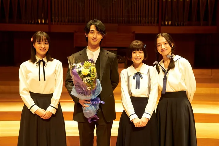 戲中就算同場也沒有交流的三女一男