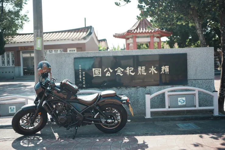 騎著愛車前往目的地，過程就是一種享受。