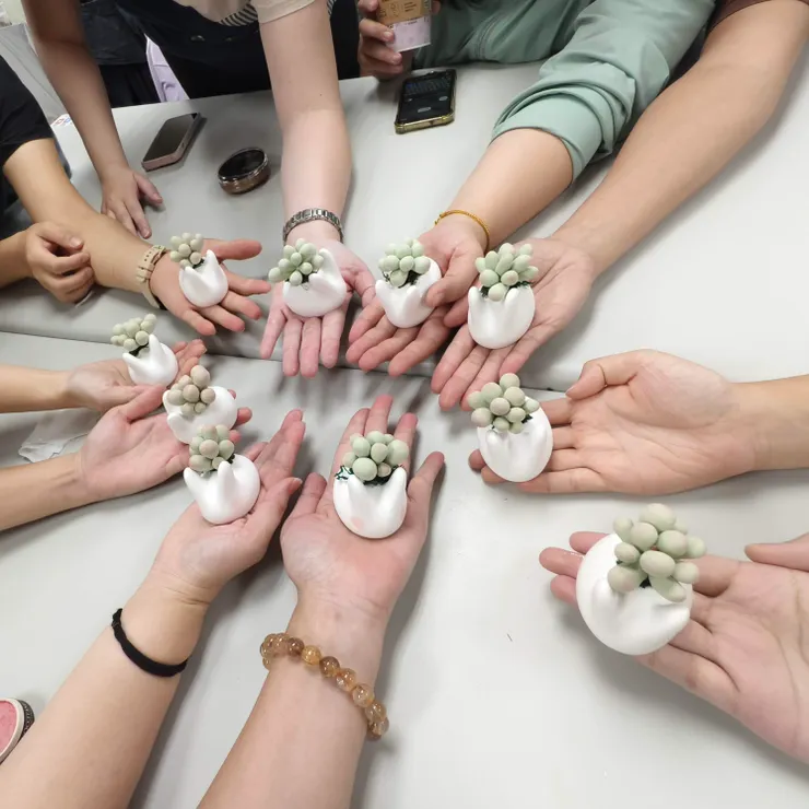 可以滴上喜歡的精油,享受辦公室中獨屬於自己的舒壓角落