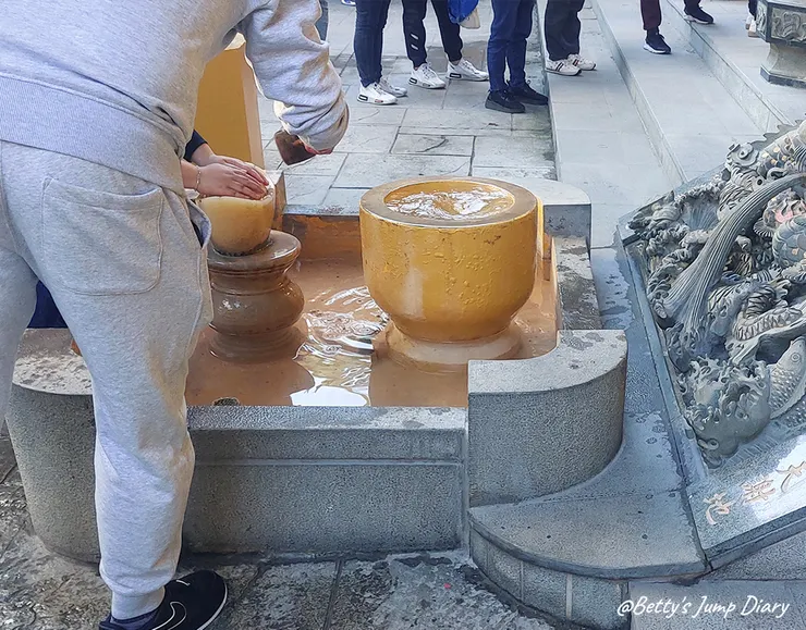 ▲桃園大溪「迎富送窮廟」/圖片來源：Betty's Jump Diary