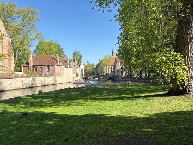 貝居安禮修道院(Begijnhofkerk)