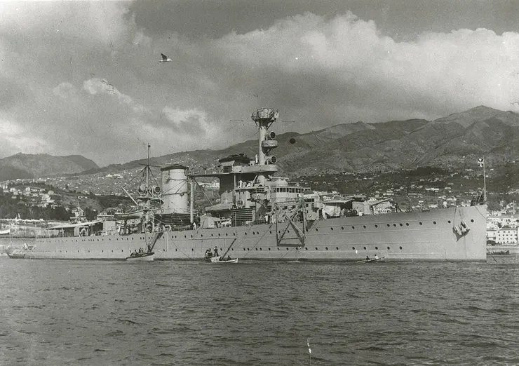 蘇門答臘號停在豐沙爾港。