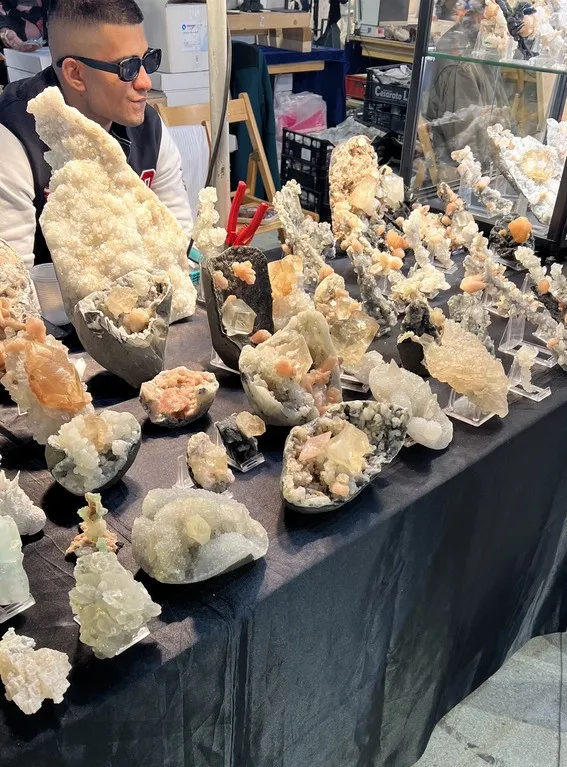 波隆那礦物展也不少大型擺件