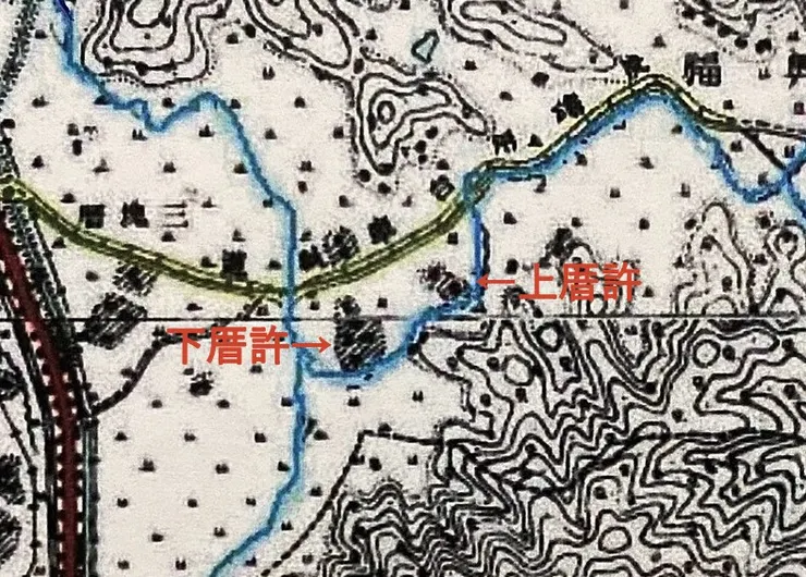 1921臺灣地形圖，可見萬盛溪流經上厝許與下厝許