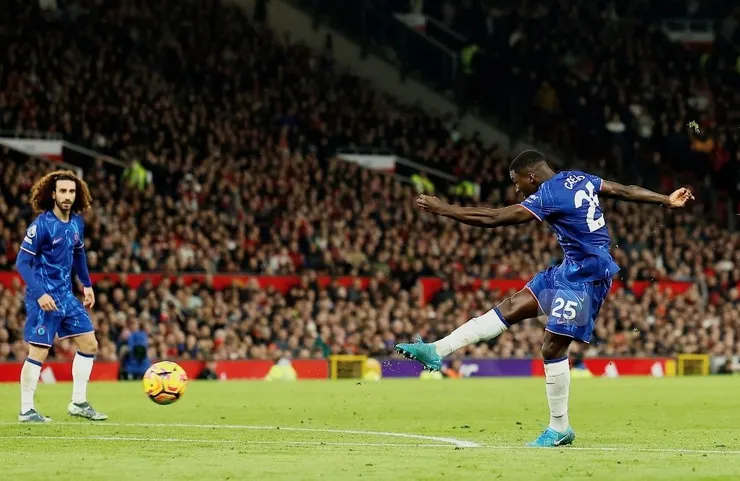 卡些度球不著地抽射破網