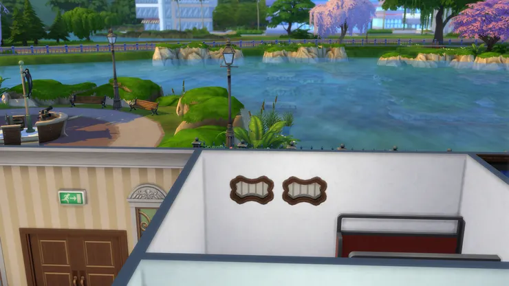 女廁有窗,但我不想弄個大窗戶,能通風便行。