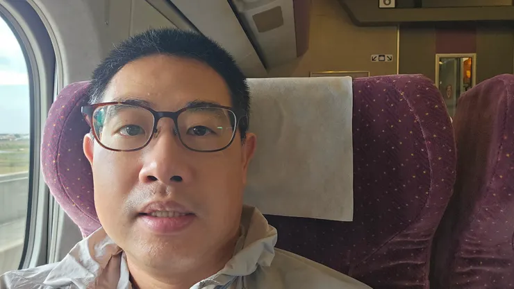 我現在沒那麼喜歡搭高鐵商務車廂了!因為商務車廂的怪怪旅客真的也不少!我的心情會被影響!