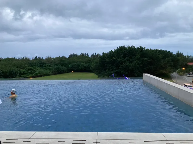 可以下水拍拍網美照