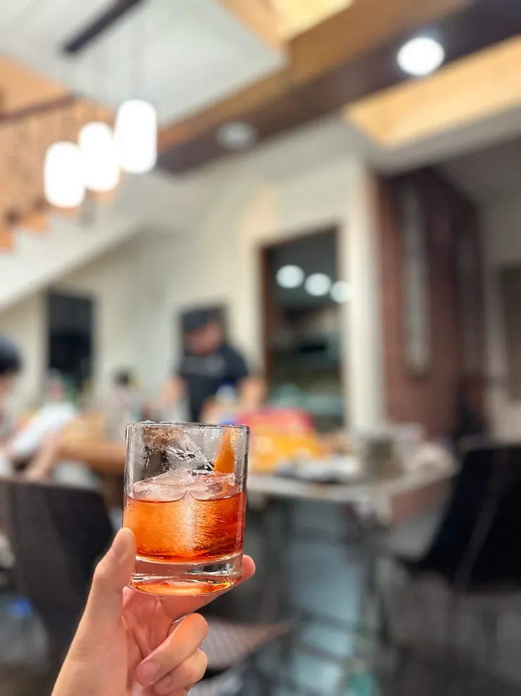 阿倫調的尼格羅尼Negroni。為面團乾杯！