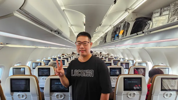 我的座位是A321neo最後一排的第33排!