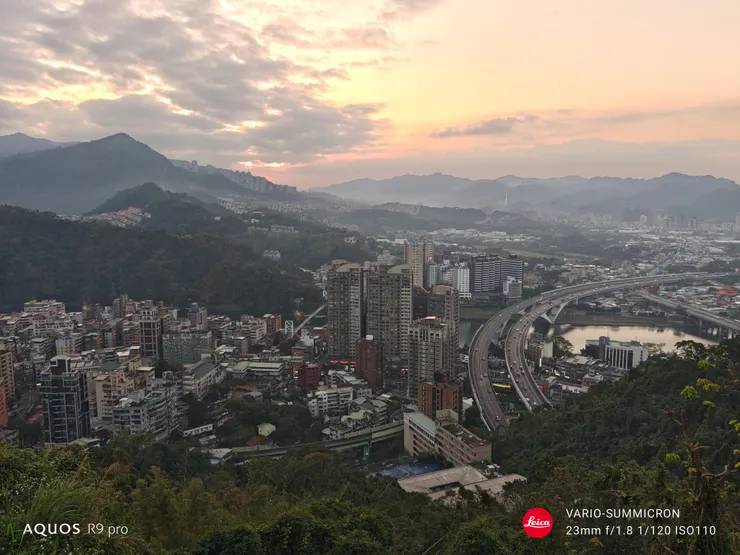小獅山夕色(SHARP AQUOS R9 pro,23mm)