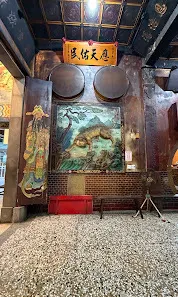 浮雕彩繪與門神（圖片截圖於網路）