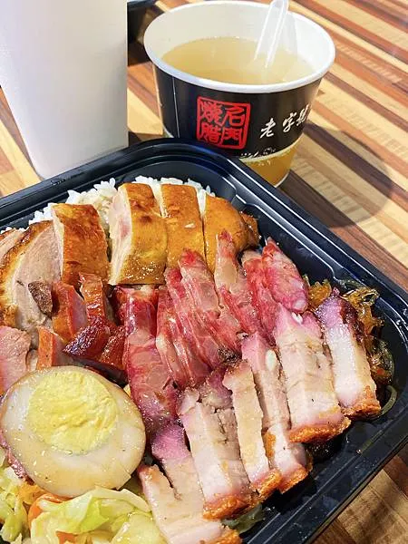 名門燒臘│超過四十年燒臘傳奇-中山區美食、伊通街美食推薦