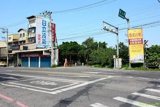 進入自行車道入口，員鹿路員林大道平交道(溪湖へ)&nbsp;