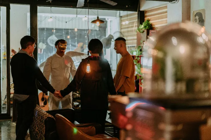 理想國的劇團─《騷人》演出前的集氣 │ Photo by 賴泓甫