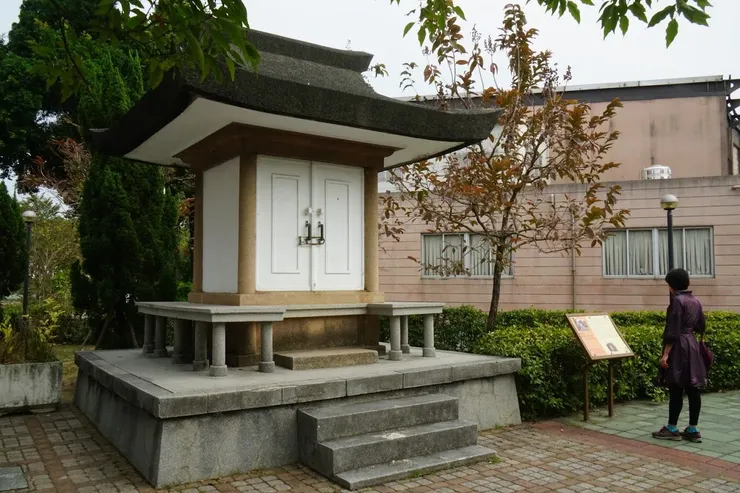 御真影奉安殿~收藏《教育敕語》與「天皇御真」