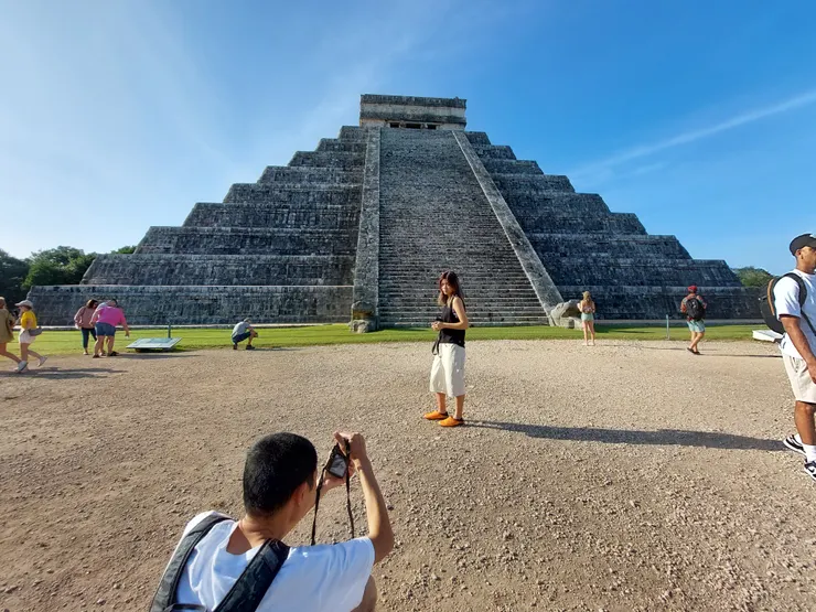 Chichén-Itzá - Temple of Kukulcán (El Castillo) 卡斯蒂略金字塔