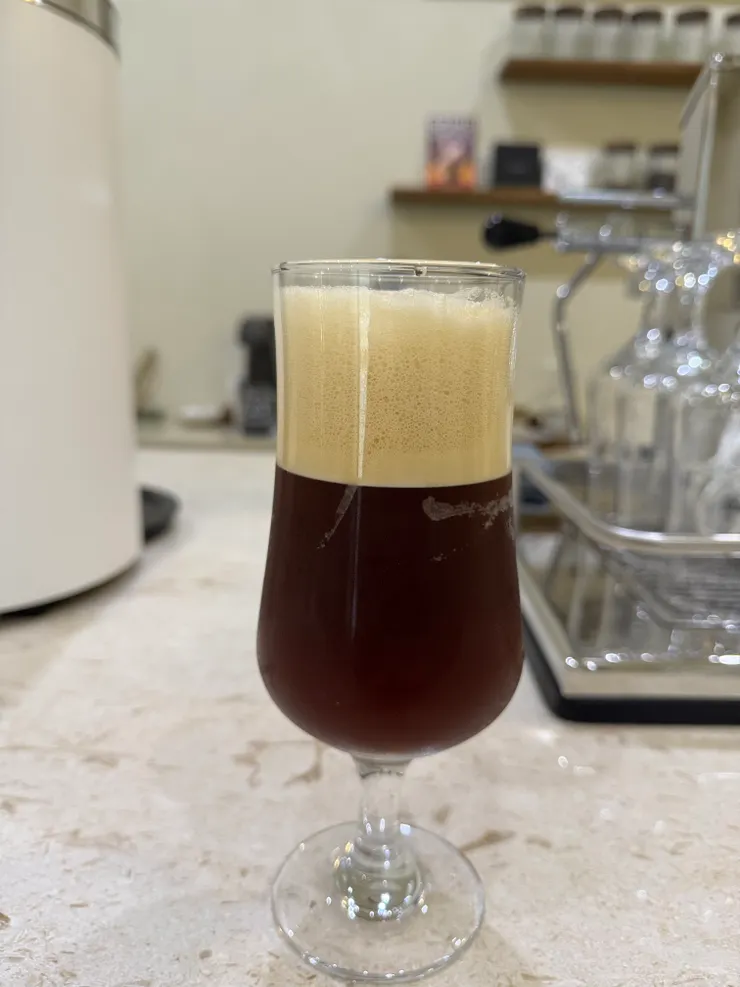 上層的咖啡泡泡Aroma，因時間的長短而為咖啡增加不同的風味