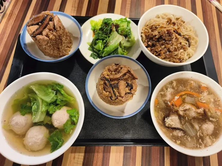 美味的米糕、肉羹、丸子湯(圖片截圖於網路)