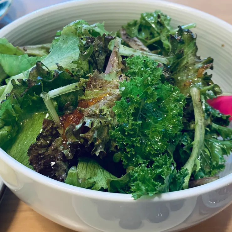 淋上簡單油醋醬