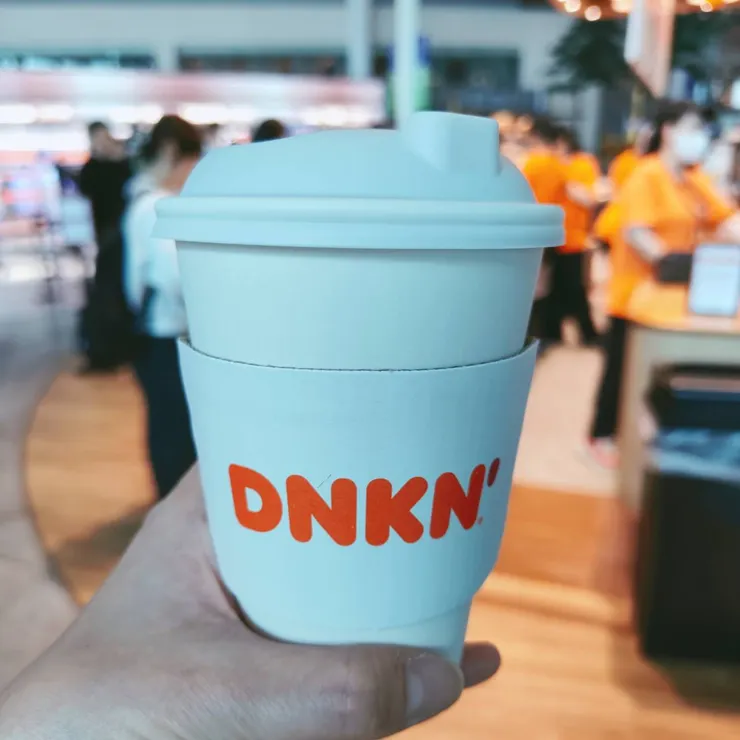 到了機場馬上來杯黑咖啡才能滿血復活