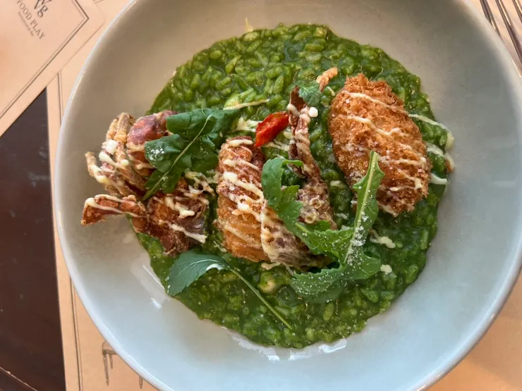 爸爸吃軟殼蟹、山葵、鮮蚵燉飯