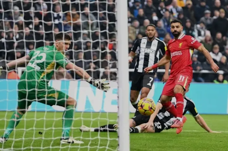 沙拿快腳射入一球助利物浦領先3:2