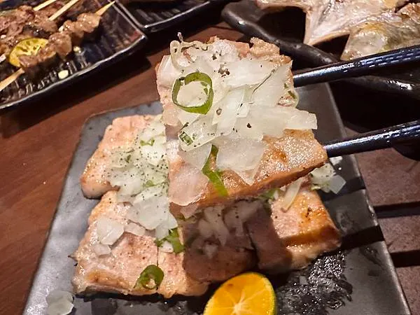 【士林美食】大村武串燒居酒屋-路邊的日式恣意小角落。士林美食