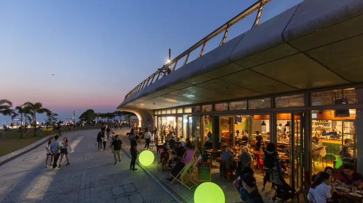 西九文化區藝術公園，圖片來源：https://www.westkowloon.hk/tc/artpark#overview