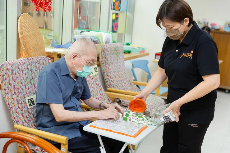 有長照需求的家庭，可適時尋求相關資源。