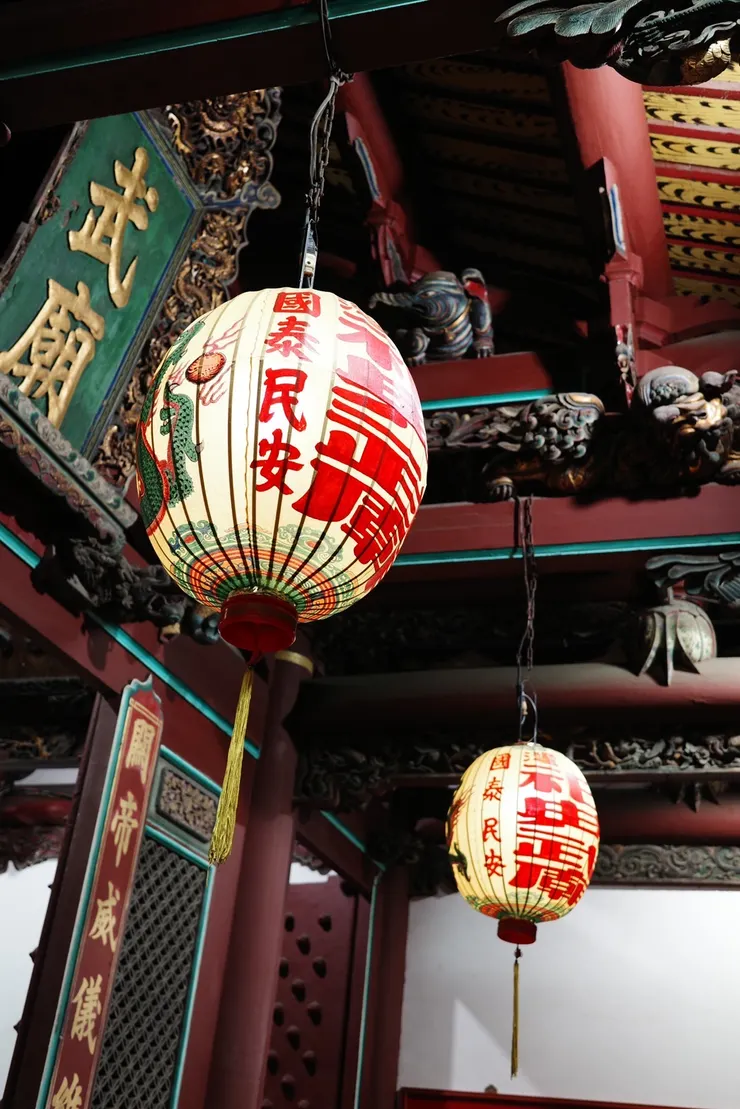 台南武廟，綠色的武廟匾額我好喜歡