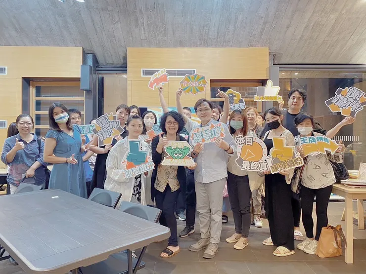 這張照片是今年我去 宜蘭縣政府青年事務科 擔任講師的照片。