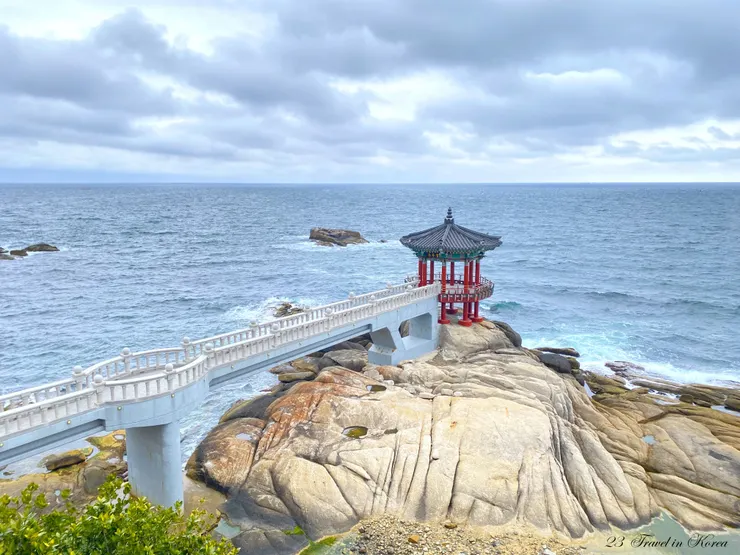 還沒有閱讀《束草首爾行（上集）》的朋友，快來點擊觀看，一起串聯起完整的故事吧！
