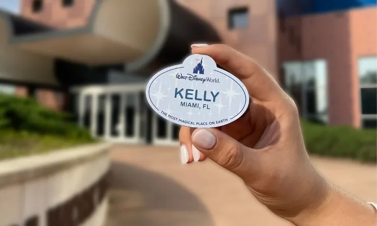 2023年推出的新式名牌樣本。(圖片來源: Unofficial Online Guide to Walt Disney World)