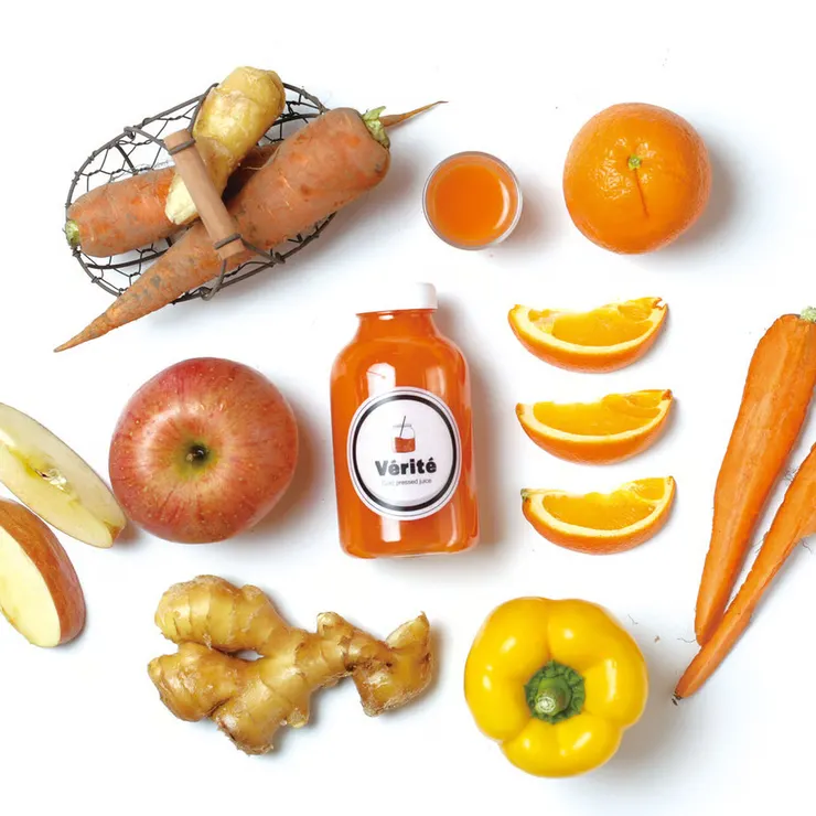 ▲SPICY ORANGE 成份包含：胡蘿蔔、辣椒粉、薑、蘋果、柳橙。(圖片摘自 VERITE 官網)