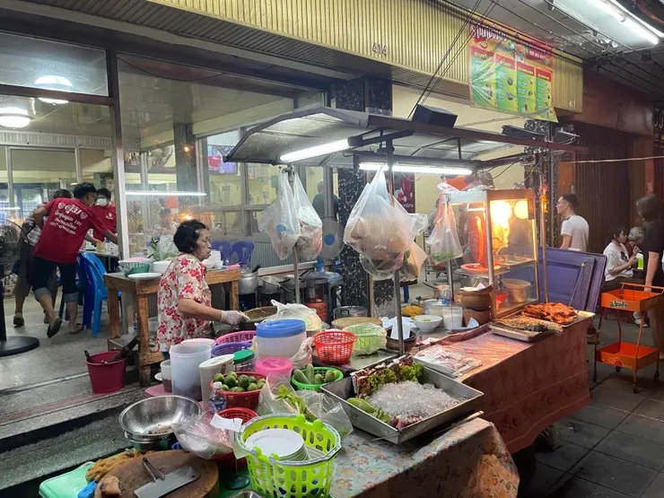 一間看起來非常"在地"的餐廳