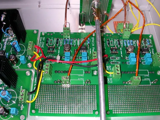 為了方便改機，仍舊使用 DZ 的板子做為平台