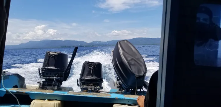 去Halmahera，要從雅加達飛內陸機到Ternate再接快艇才到達